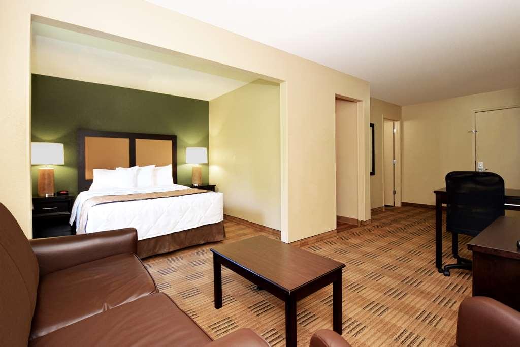 Extended Stay America Select Suites - Raleigh - Cary - Regency Parkway South חדר תמונה