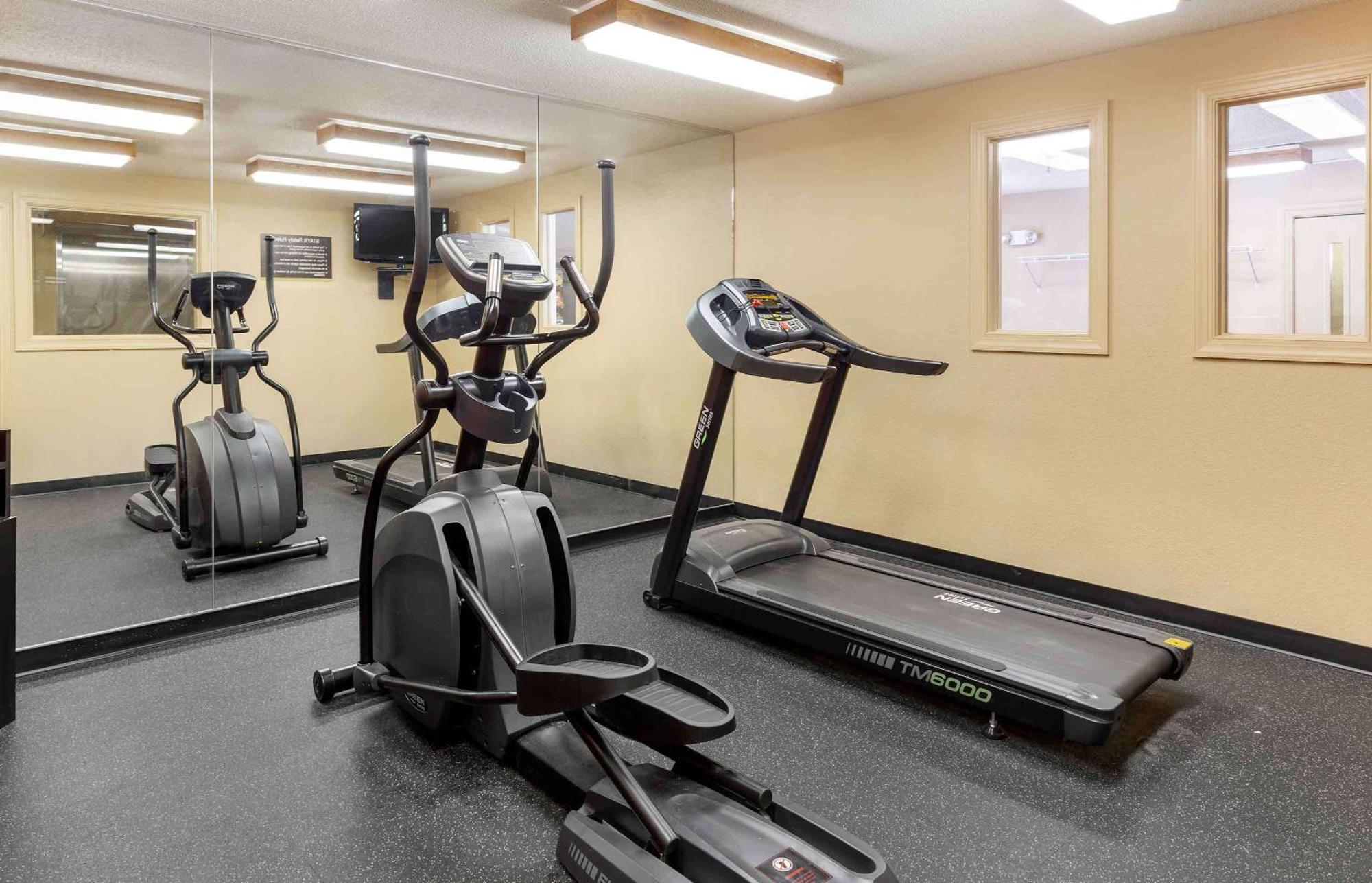 Extended Stay America Select Suites - Raleigh - Cary - Regency Parkway South מראה חיצוני תמונה