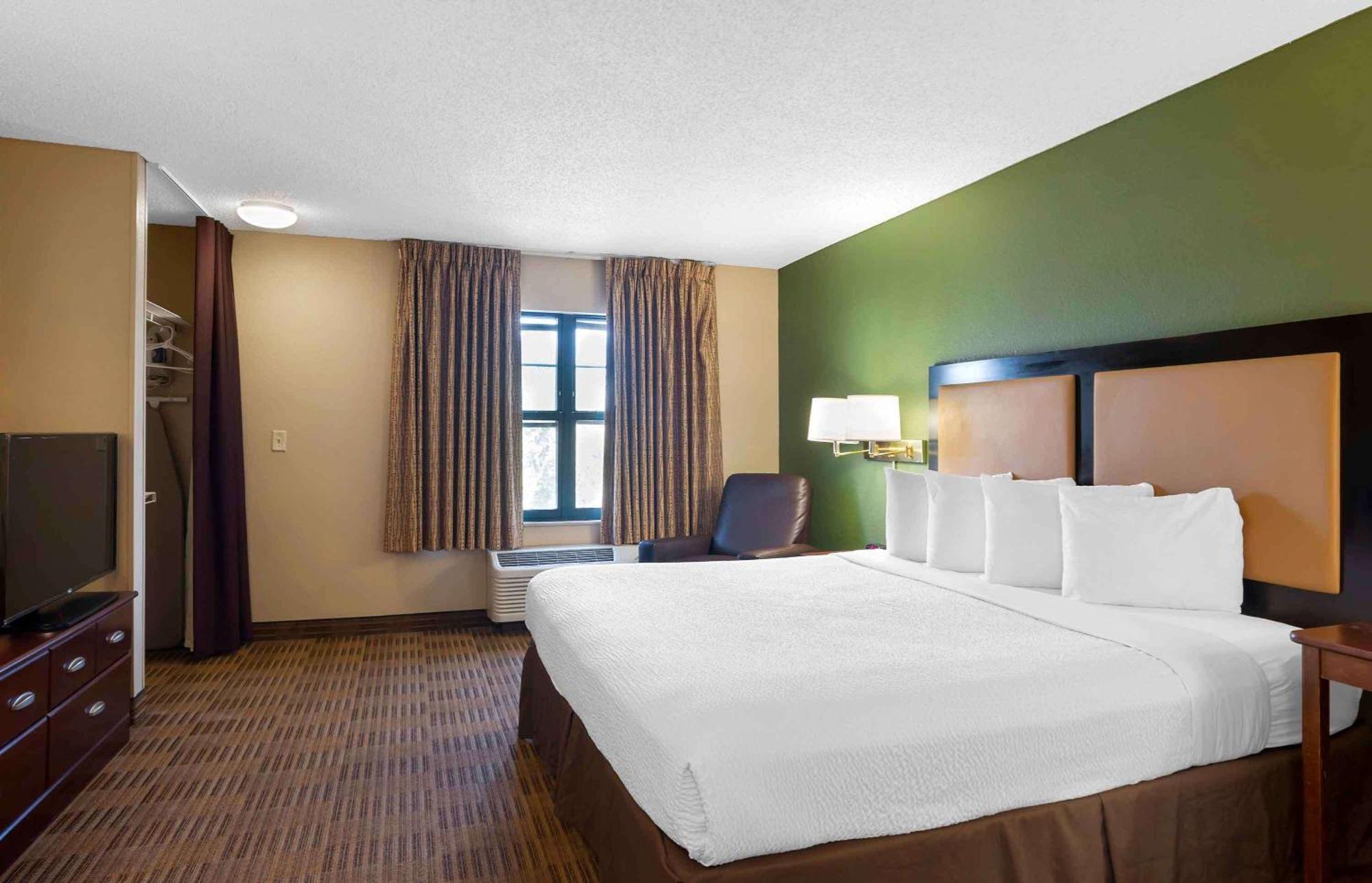 Extended Stay America Select Suites - Raleigh - Cary - Regency Parkway South מראה חיצוני תמונה