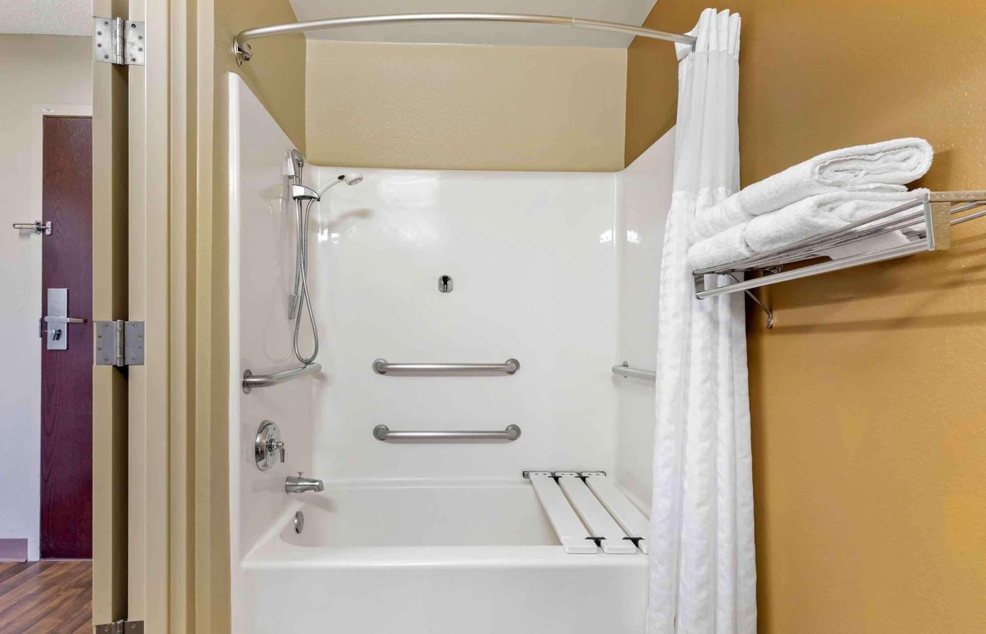 Extended Stay America Select Suites - Raleigh - Cary - Regency Parkway South מראה חיצוני תמונה