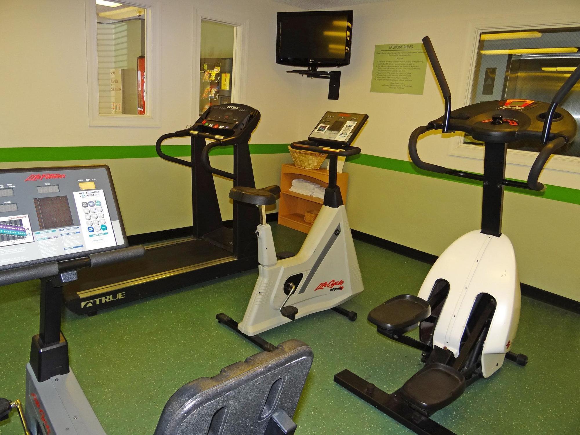Extended Stay America Select Suites - Raleigh - Cary - Regency Parkway South מראה חיצוני תמונה